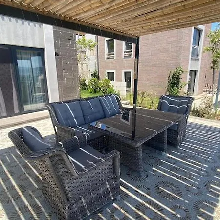 别墅 Duplex In Bitez Opposite Aktur Near The Sea