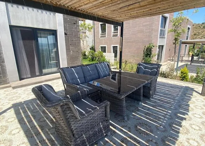 فيلة Duplex In Bitez Opposite Aktur Near The Sea